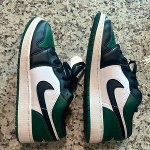 Jordan 1 lows Green toe